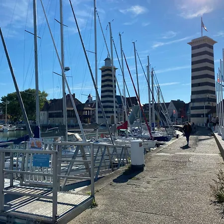 Port Royal Yourhosthelper *